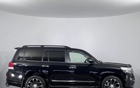 Toyota Land Cruiser 200, 2016 год, 6 099 000 рублей, 4 фотография