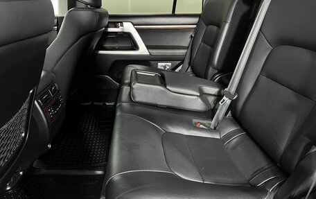 Toyota Land Cruiser 200, 2016 год, 6 099 000 рублей, 10 фотография