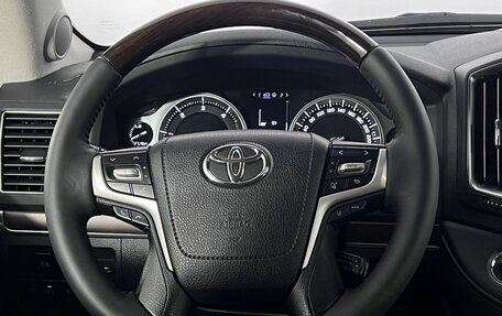 Toyota Land Cruiser 200, 2016 год, 6 099 000 рублей, 18 фотография