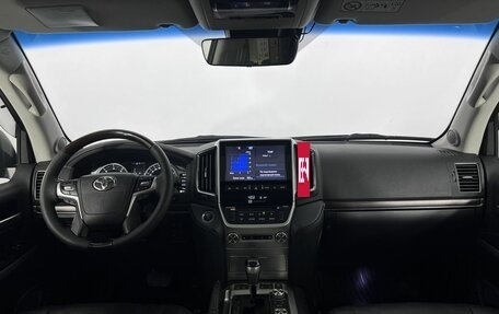 Toyota Land Cruiser 200, 2016 год, 6 099 000 рублей, 14 фотография
