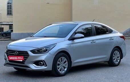 Hyundai Solaris II рестайлинг, 2018 год, 949 000 рублей, 3 фотография
