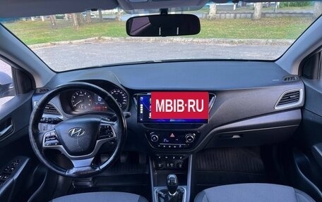 Hyundai Solaris II рестайлинг, 2018 год, 949 000 рублей, 26 фотография