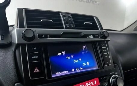 Toyota Land Cruiser Prado 150 рестайлинг 2, 2016 год, 4 450 000 рублей, 16 фотография