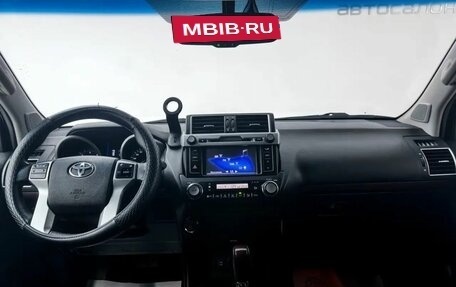 Toyota Land Cruiser Prado 150 рестайлинг 2, 2016 год, 4 450 000 рублей, 22 фотография