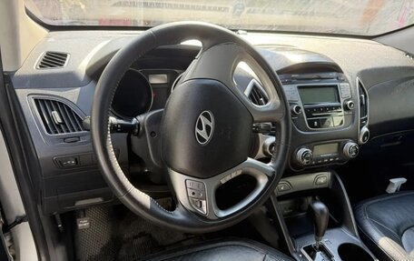 Hyundai Tucson III, 2010 год, 1 200 000 рублей, 3 фотография