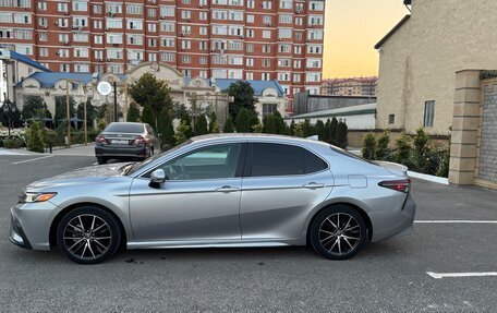 Toyota Camry, 2021 год, 2 600 000 рублей, 8 фотография