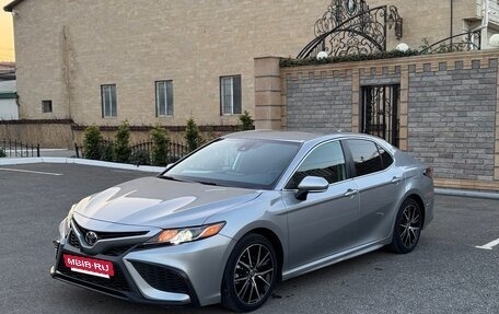 Toyota Camry, 2021 год, 2 600 000 рублей, 9 фотография