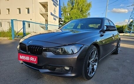 BMW 3 серия, 2012 год, 1 700 000 рублей, 2 фотография