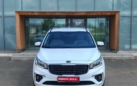 KIA Carnival III, 2018 год, 2 700 000 рублей, 2 фотография