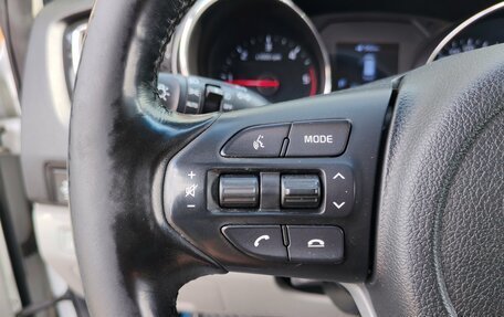 KIA Carnival III, 2018 год, 2 700 000 рублей, 10 фотография