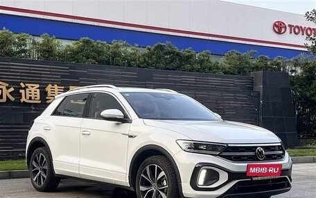 Volkswagen T-Roc I, 2024 год, 1 600 444 рублей, 3 фотография