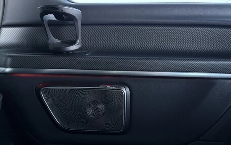Mercedes-Benz V-Класс, 2024 год, 17 300 000 рублей, 23 фотография