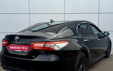 Toyota Camry, 2018 год, 2 950 000 рублей, 6 фотография