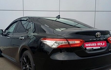 Toyota Camry, 2018 год, 2 950 000 рублей, 8 фотография