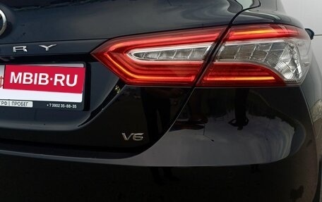 Toyota Camry, 2018 год, 2 950 000 рублей, 10 фотография