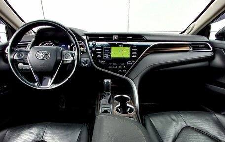 Toyota Camry, 2018 год, 2 950 000 рублей, 14 фотография
