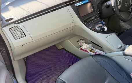 Toyota Prius, 2011 год, 1 100 000 рублей, 3 фотография