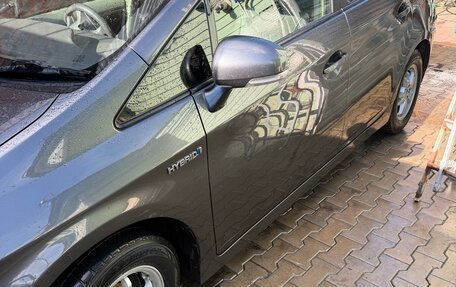 Toyota Prius, 2011 год, 1 100 000 рублей, 2 фотография