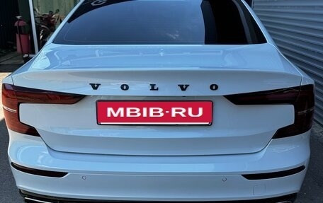 Volvo S60 III, 2022 год, 3 170 000 рублей, 4 фотография