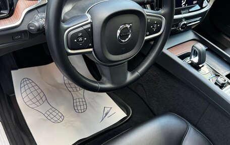 Volvo S60 III, 2022 год, 3 170 000 рублей, 9 фотография