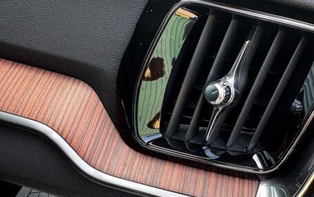 Volvo S60 III, 2022 год, 3 170 000 рублей, 19 фотография