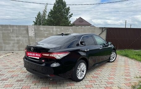 Toyota Camry, 2018 год, 2 550 000 рублей, 16 фотография