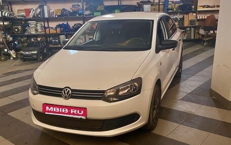 Volkswagen Polo VI (EU Market), 2014 год, 650 000 рублей, 2 фотография
