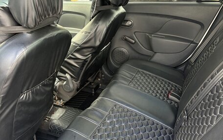 Renault Logan II, 2015 год, 700 000 рублей, 7 фотография