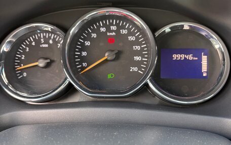 Renault Logan II, 2015 год, 700 000 рублей, 10 фотография