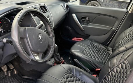 Renault Logan II, 2015 год, 700 000 рублей, 8 фотография