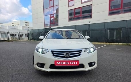 Honda Accord VIII рестайлинг, 2011 год, 1 250 000 рублей, 2 фотография