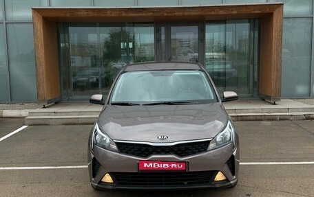 KIA Rio IV, 2020 год, 1 560 000 рублей, 2 фотография