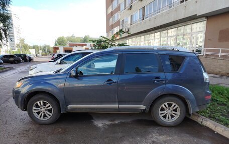Mitsubishi Outlander III рестайлинг 3, 2008 год, 850 000 рублей, 3 фотография