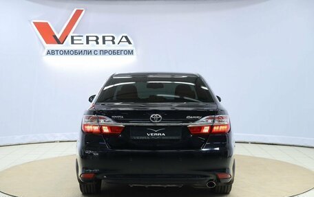 Toyota Camry, 2015 год, 1 820 000 рублей, 6 фотография
