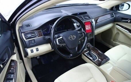 Toyota Camry, 2015 год, 1 820 000 рублей, 12 фотография