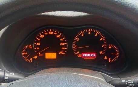 Toyota Avensis III рестайлинг, 2004 год, 600 000 рублей, 4 фотография
