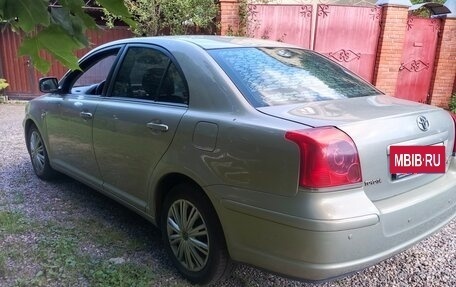 Toyota Avensis III рестайлинг, 2004 год, 600 000 рублей, 8 фотография