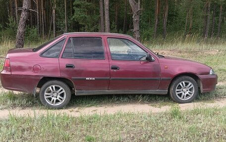 Daewoo Nexia I рестайлинг, 2009 год, 95 000 рублей, 3 фотография
