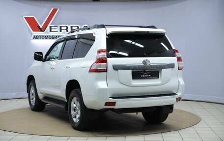 Toyota Land Cruiser Prado 150 рестайлинг 2, 2015 год, 3 320 000 рублей, 7 фотография