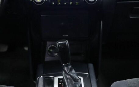 Toyota Land Cruiser Prado 150 рестайлинг 2, 2015 год, 3 320 000 рублей, 14 фотография