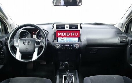 Toyota Land Cruiser Prado 150 рестайлинг 2, 2015 год, 3 320 000 рублей, 15 фотография
