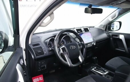 Toyota Land Cruiser Prado 150 рестайлинг 2, 2015 год, 3 320 000 рублей, 10 фотография