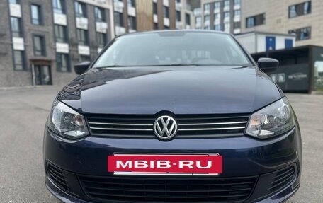 Volkswagen Polo VI (EU Market), 2014 год, 850 000 рублей, 2 фотография