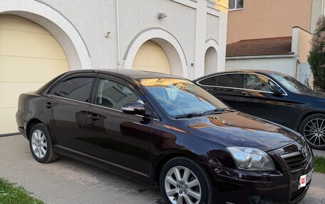 Toyota Avensis III рестайлинг, 2008 год, 670 000 рублей, 1 фотография