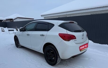 Opel Astra J, 2011 год, 750 000 рублей, 5 фотография