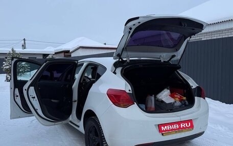 Opel Astra J, 2011 год, 750 000 рублей, 17 фотография