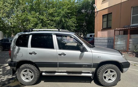 Chevrolet Niva I рестайлинг, 2003 год, 340 000 рублей, 6 фотография