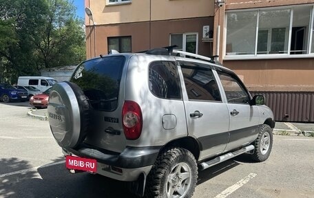 Chevrolet Niva I рестайлинг, 2003 год, 340 000 рублей, 3 фотография