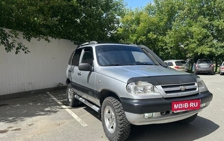 Chevrolet Niva I рестайлинг, 2003 год, 340 000 рублей, 2 фотография