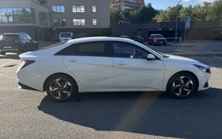 Hyundai Elantra, 2023 год, 1 720 000 рублей, 6 фотография